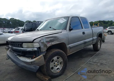 2001 Chevrolet Silverado 1500 из США, поврежденный, VIN 2GCEK19T811288343